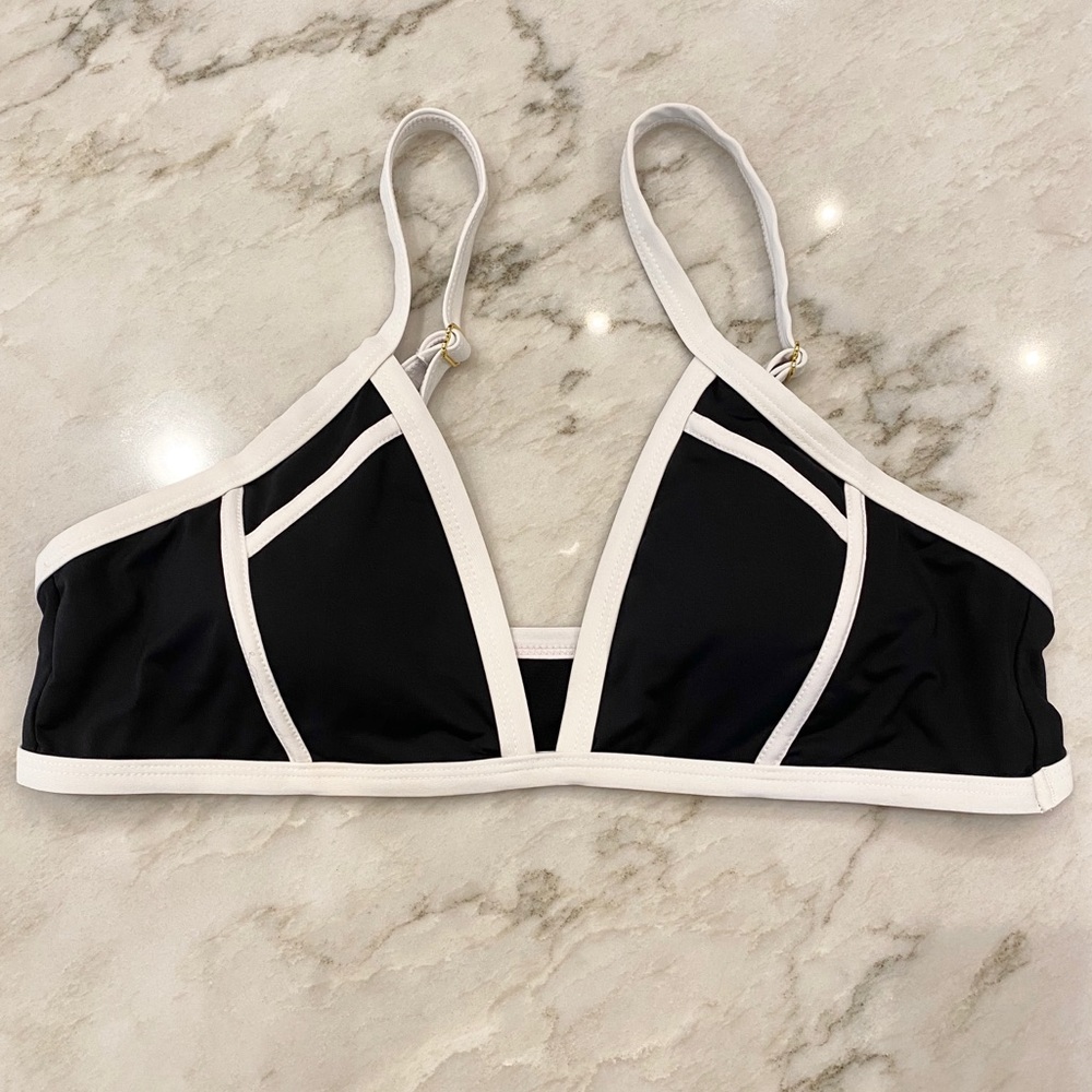 Gianni Bini Triangle bikini top